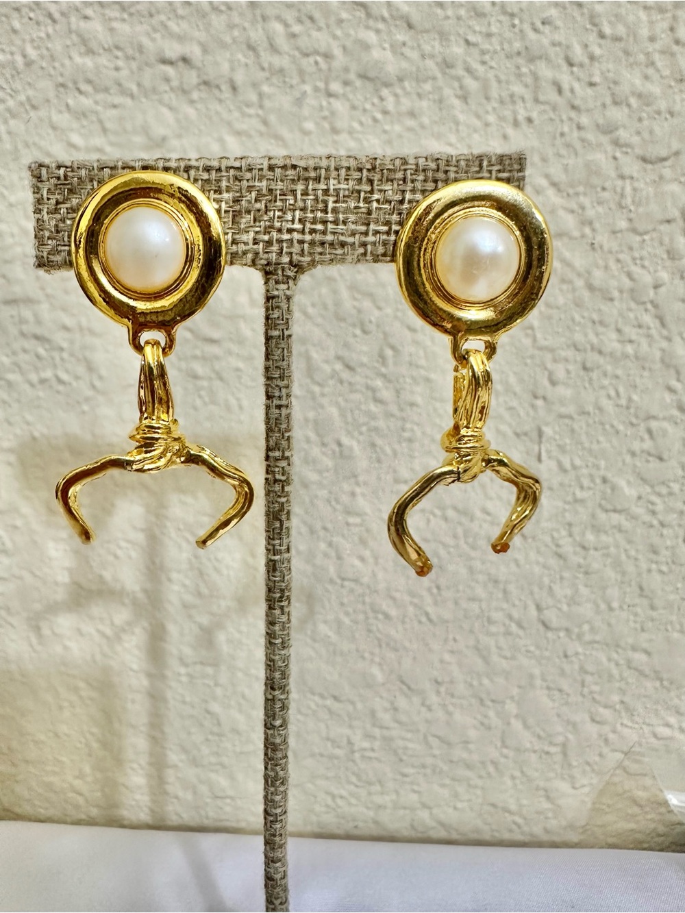 Classic Vintage Gold Plated Pearl Drop Earrings - Clips